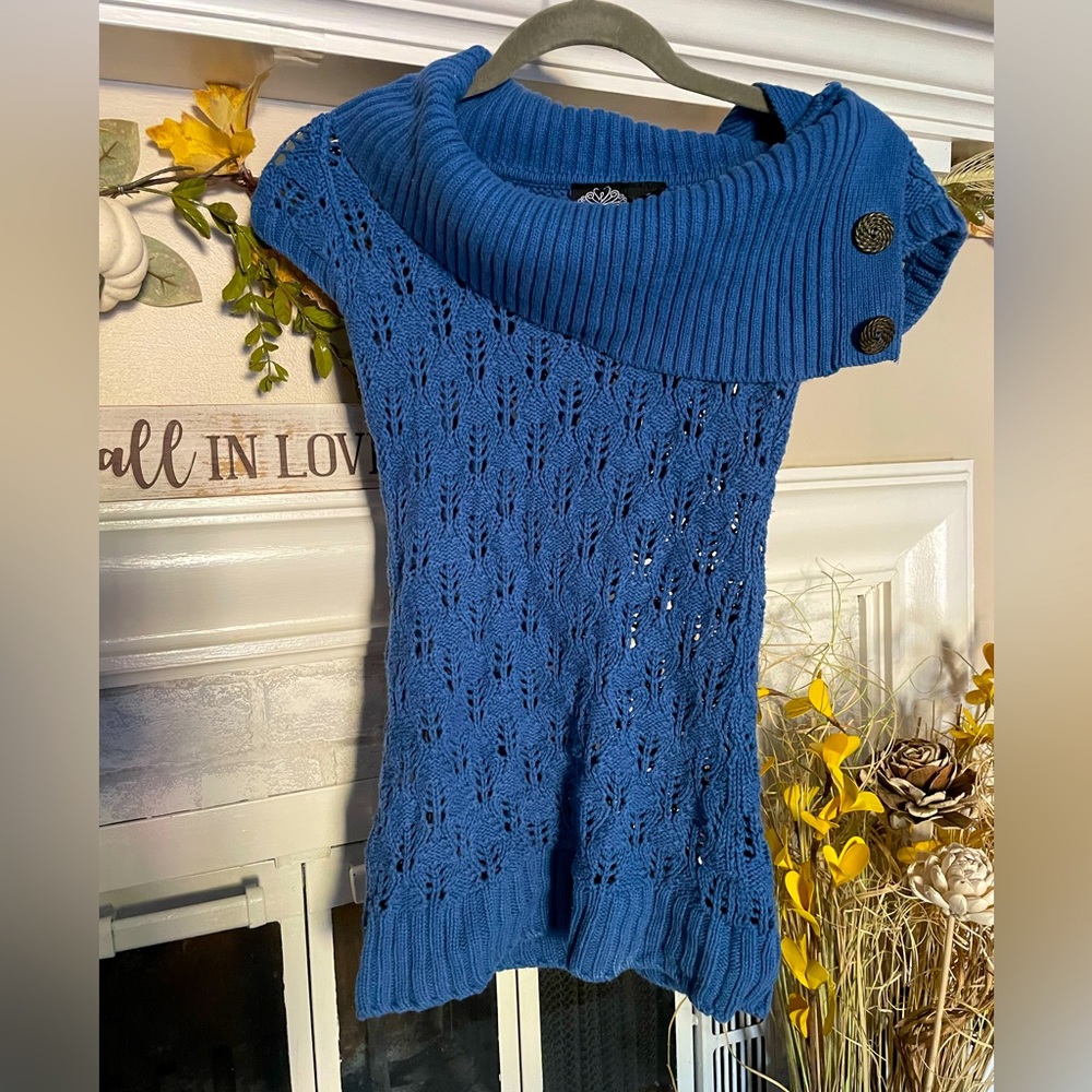 Royalty Cobalt Blue Short Sleeve Sweater Size Small Perfect Condition